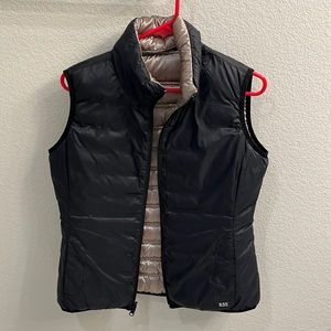 Reversible Marc New York puffer vest with packable hood. Sz small